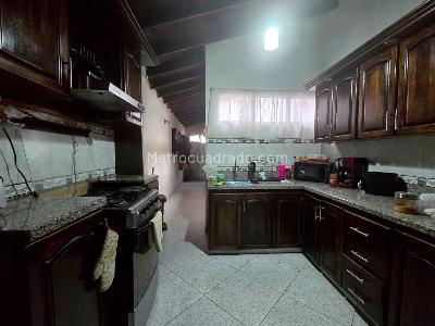 Casa de 5 alcobas en venta en Laureles, Medellín, 603 m² · foto 6 de 15