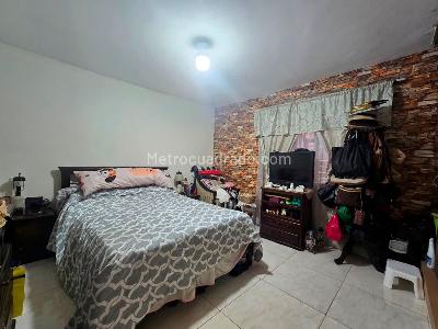 Casa de 5 alcobas en venta en Laureles, Medellín, 603 m² · foto 8 de 15