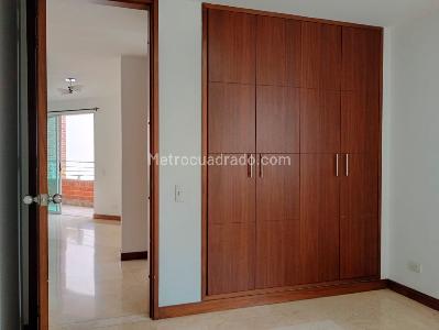Apartamento de 3 alcobas en venta en Laureles, Medellín, 105 m² · foto 11 de 15
