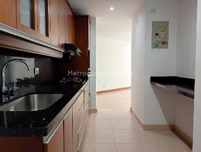 Apartamento de 3 alcobas en venta en Laureles, Medellín, 105 m² · foto 4 de 15
