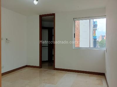 Apartamento de 3 alcobas en venta en Laureles, Medellín, 105 m² · foto 9 de 15