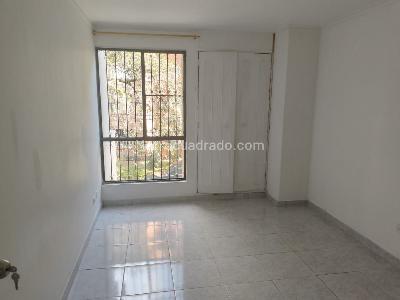 Apartamento de 3 alcobas en arriendo en Laureles, Medellín, 98 m² · foto 13 de 18