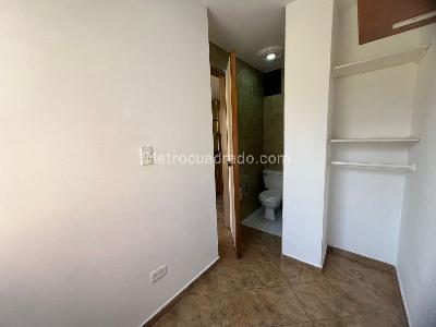 Apartamento de 3 alcobas en arriendo en Laureles, Medellín, 98 m² · foto 16 de 18