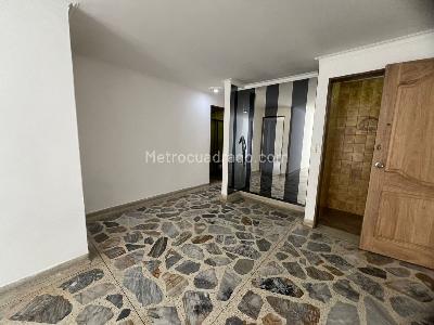 Apartamento de 3 alcobas en arriendo en Laureles, Medellín, 98 m² · foto 3 de 18
