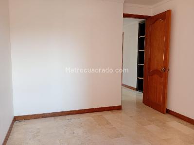 Apartamento de 2 alcobas en arriendo en Laureles, Medellín, 77 m² · foto 10 de 14