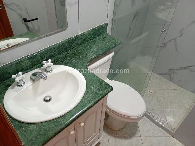 Apartamento de 2 alcobas en arriendo en Laureles, Medellín, 77 m² · foto 13 de 14