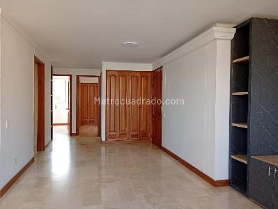 Apartamento de 2 alcobas en arriendo en Laureles, Medellín, 77 m² · foto 2 de 14