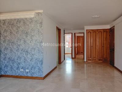 Apartamento de 2 alcobas en arriendo en Laureles, Medellín, 77 m² · foto 3 de 14