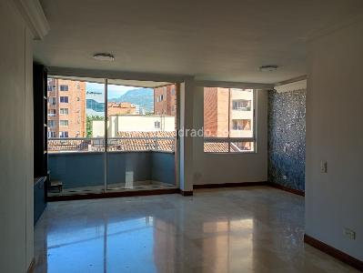 Apartamento de 2 alcobas en arriendo en Laureles, Medellín, 77 m² · foto 5 de 14