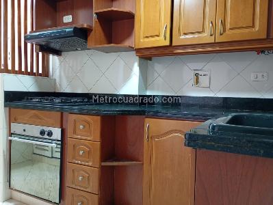 Apartamento de 2 alcobas en arriendo en Laureles, Medellín, 77 m² · foto 7 de 14