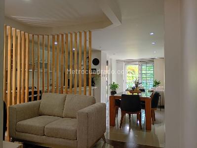 Apartamento de 2 alcobas en venta en Laureles, Medellín, 94 m² · foto 2 de 17