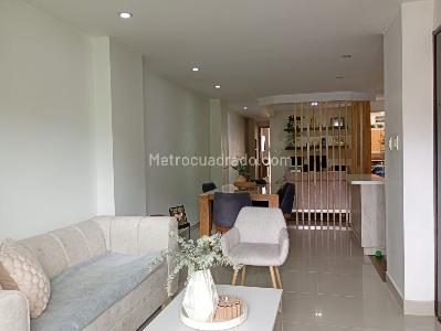 Apartamento de 2 alcobas en venta en Laureles, Medellín, 94 m² · foto 3 de 17