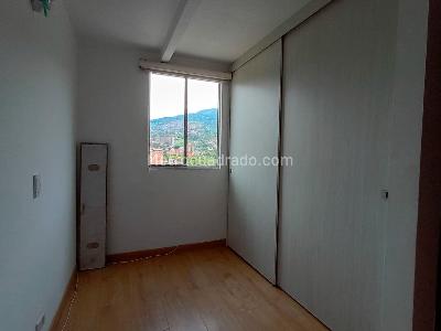Apartamento en venta en Laureles, Medellín · foto 11 de 15