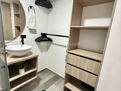 Apartamento de 1 alcoba en venta en Laureles, Medellín, 20 m² · foto 6 de 8