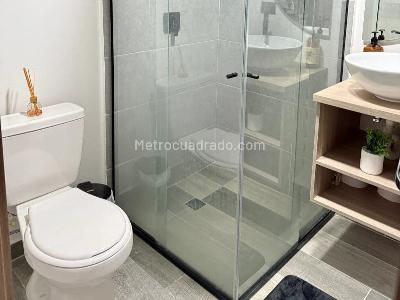Apartamento de 1 alcoba en venta en Laureles, Medellín, 20 m² · foto 7 de 8