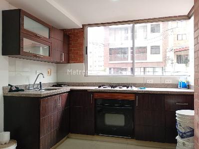 Apartamento de 3 alcobas en venta en Laureles, Medellín, 134 m² · foto 8 de 17