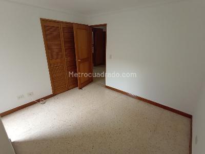 Apartamento de 3 alcobas en venta en Laureles, Medellín, 171 m² · foto 14 de 18