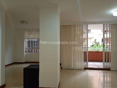 Apartamento de 3 alcobas en venta en Laureles, Medellín, 171 m² · foto 5 de 18