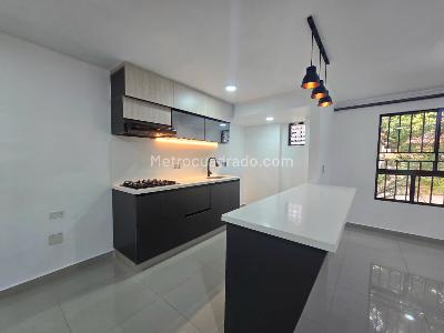 Apartamento de 3 alcobas en venta en Belen, Medellín, 76 m² · foto 3 de 17