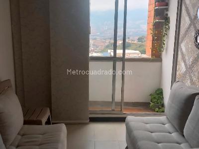 Apartamento en venta en Itagui, Itagüí · foto 3 de 11
