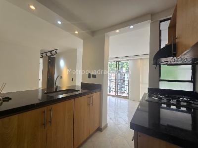Apartamento en arriendo en Belen, Medellín · foto 8 de 17