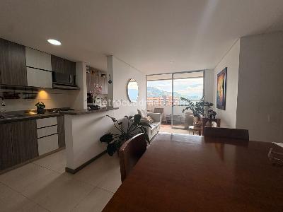 Apartamento de 3 alcobas en venta en Itagüí, Itagüí, 71 m² · foto 2 de 15