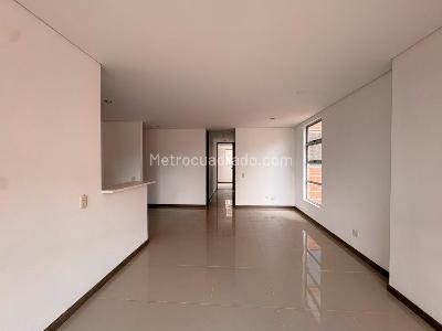 Apartamento de 3 alcobas en venta en Itagüí, Itagüí, 73 m² · foto 4 de 14