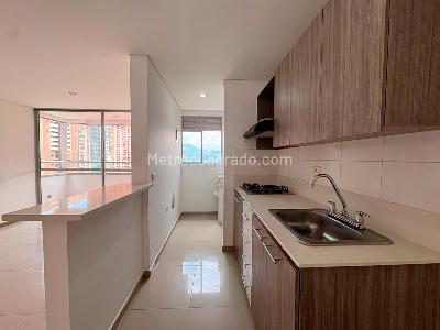 Apartamento de 3 alcobas en venta en Itagüí, Itagüí, 73 m² · foto 6 de 14
