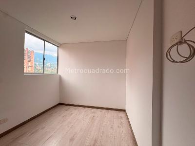 Apartamento de 3 alcobas en venta en Itagüí, Itagüí, 73 m² · foto 7 de 14
