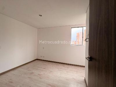 Apartamento de 3 alcobas en venta en Itagüí, Itagüí, 73 m² · foto 9 de 14