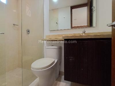 Apartamento de 3 alcobas en venta en Laureles, Medellín, 128 m² · foto 15 de 19