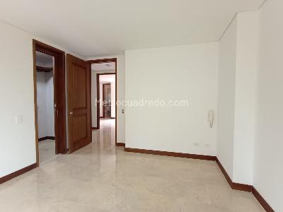 Apartamento de 3 alcobas en venta en Laureles, Medellín, 128 m² · foto 7 de 19