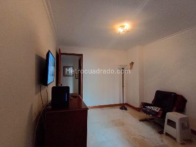 Apartamento de 3 alcobas en venta en Florida Nueva, Medellín, 112 m² · foto 15 de 19