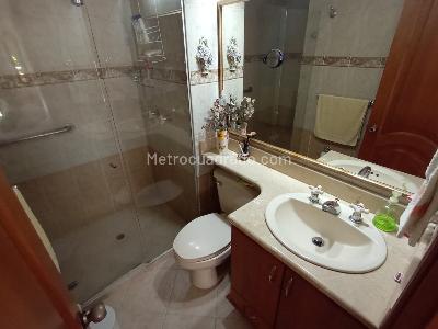 Apartamento de 3 alcobas en venta en Florida Nueva, Medellín, 112 m² · foto 17 de 19
