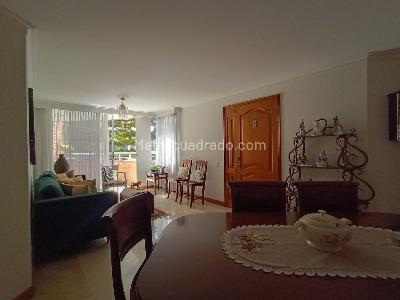 Apartamento de 3 alcobas en venta en Florida Nueva, Medellín, 112 m² · foto 3 de 19