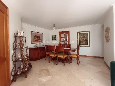 Apartamento de 3 alcobas en venta en Florida Nueva, Medellín, 112 m² · foto 4 de 19
