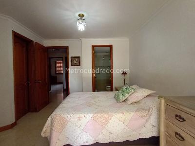 Apartamento de 3 alcobas en venta en Florida Nueva, Medellín, 112 m² · foto 9 de 19