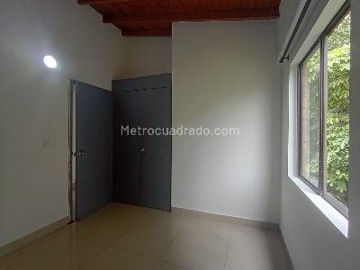 Apartamento de 3 alcobas en venta en Laureles, Medellín, 70 m² · foto 12 de 16