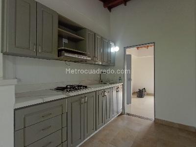 Apartamento de 3 alcobas en venta en Laureles, Medellín, 70 m² · foto 4 de 16
