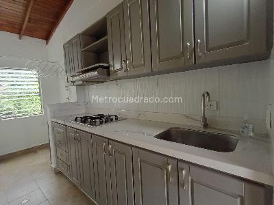 Apartamento de 3 alcobas en venta en Laureles, Medellín, 70 m² · foto 7 de 16