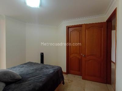 Apartamento de 3 alcobas en venta en Laureles, Medellín, 129 m² · foto 11 de 18