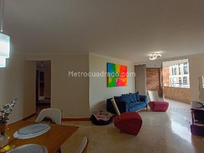 Apartamento de 3 alcobas en venta en Laureles, Medellín, 129 m² · foto 4 de 18