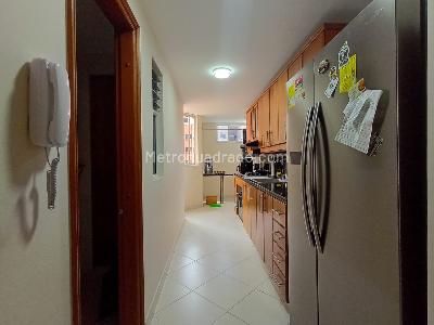 Apartamento de 3 alcobas en venta en Laureles, Medellín, 129 m² · foto 8 de 18