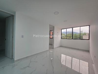 Apartamento de 3 alcobas en venta en Belen, Medellín, 62 m² · foto 2 de 12