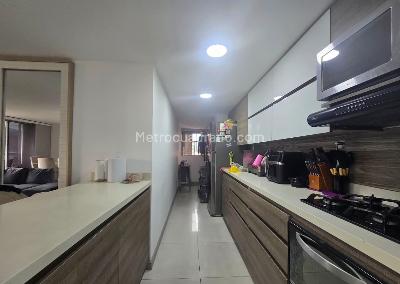 Apartamento de 3 alcobas en arriendo en Belen, Medellín, 92 m² · foto 7 de 16