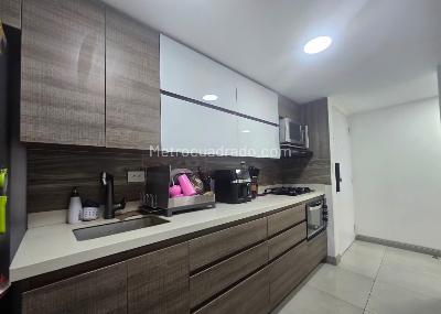 Apartamento de 3 alcobas en arriendo en Belen, Medellín, 92 m² · foto 8 de 16