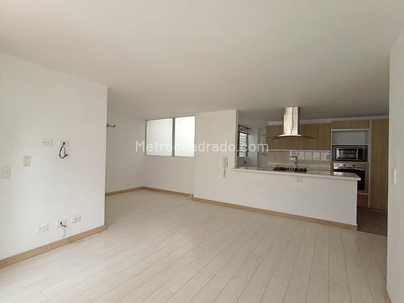 3BR Apartment in LAURELES (104 m²) - 3