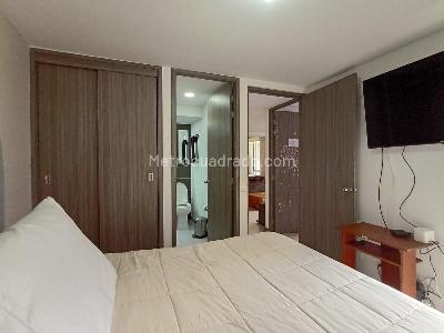 Apartamento de 2 alcobas en venta en Laureles, Medellín, 78 m² · foto 10 de 18