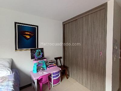 Apartamento de 2 alcobas en venta en Laureles, Medellín, 78 m² · foto 15 de 18