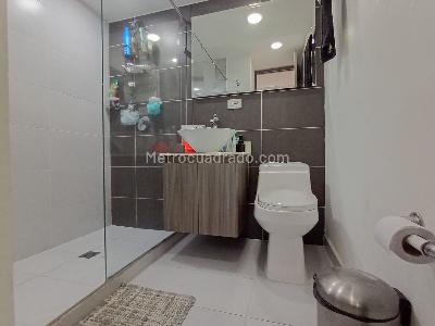 Apartamento de 2 alcobas en venta en Laureles, Medellín, 78 m² · foto 16 de 18